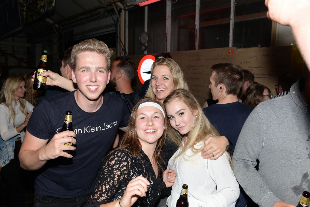 ../Images/Feest zonder naam 2019 220.jpg